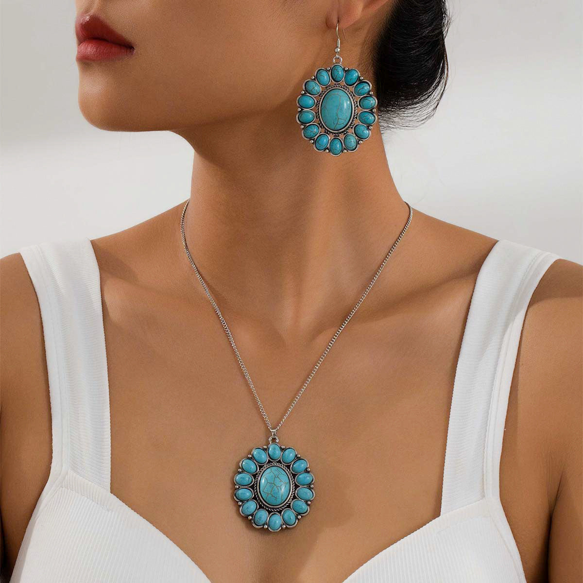 Western Style Turquoise Necklace Earrings Set